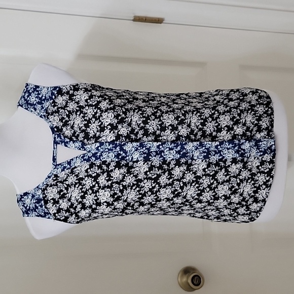 Skies are Blue Size XSP Black Blue Sleeveless Blouse, Exc. Used Condition - Picture 1 of 11